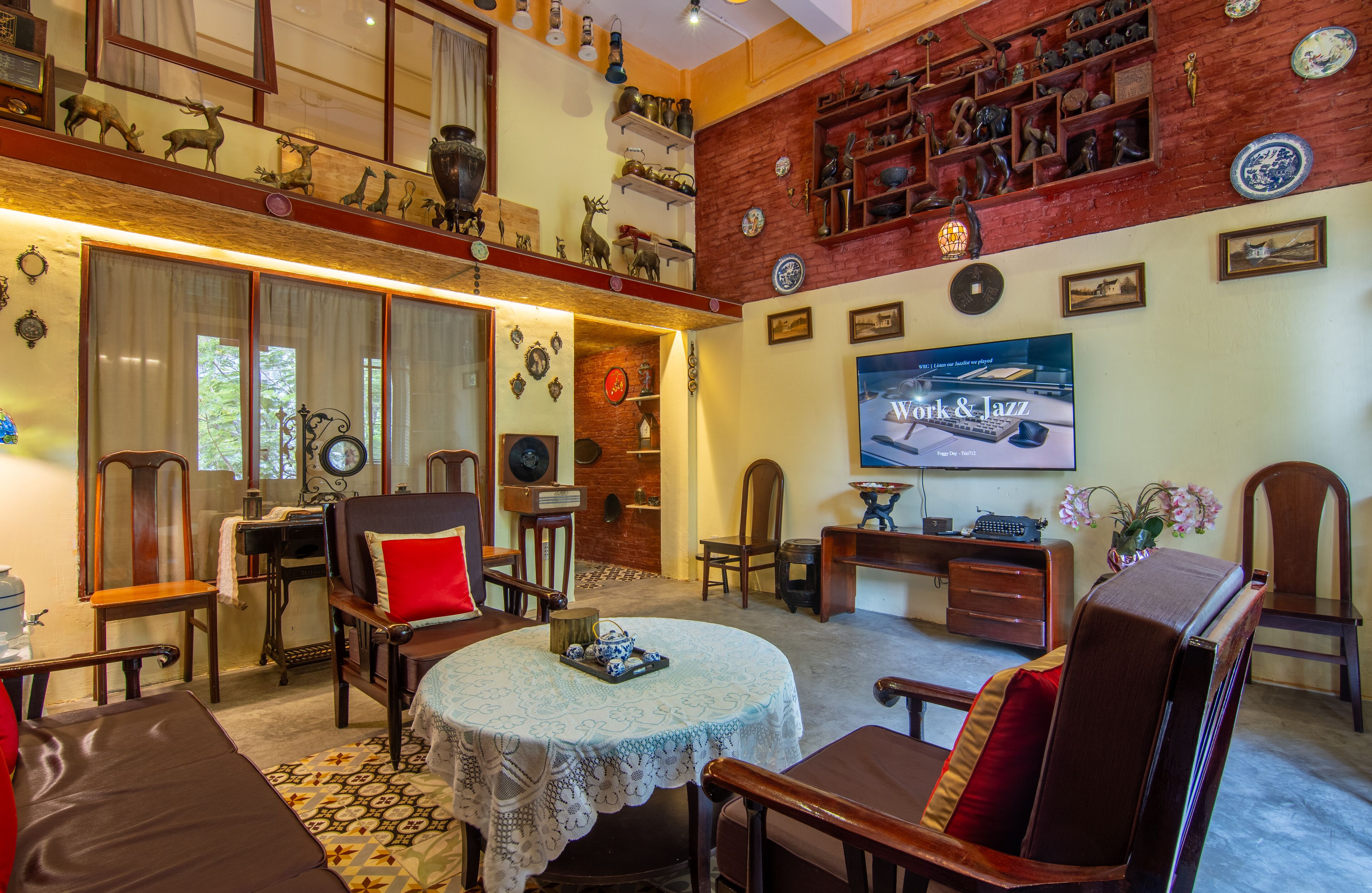 Toetasjesleilighet – classic, byutsikt | Oppholdsområde | Smart-TV