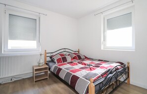 2 bedrooms, free WiFi, bed sheets