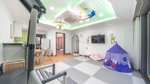 Basic Room, 1 Bedroom (Gilin 2ho) - Yeosu Bebeolleh Pension (Yeosu)