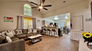 スマートテレビ、テーブルサッカー台、卓球台