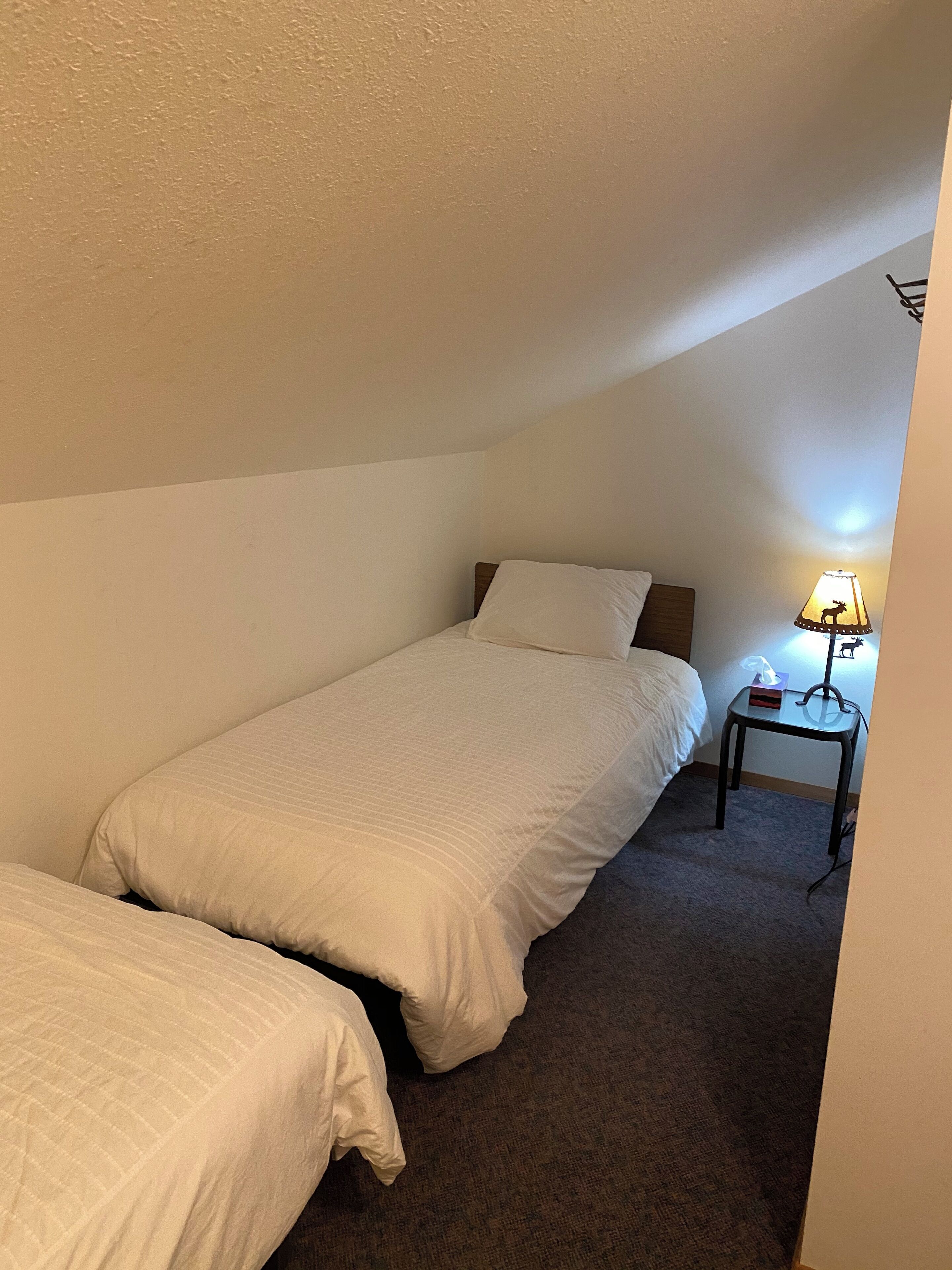 2 bedrooms, WiFi, bed sheets