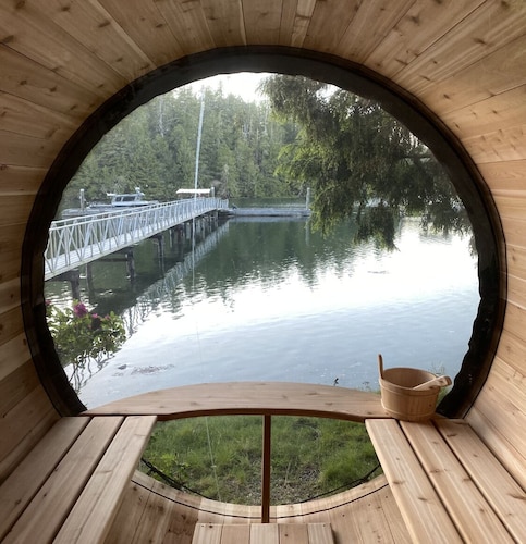 Entire cottage in Bamfield, oceanfront property Hilltop cabin with dock.