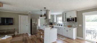 New! Coastal Ranch with Pool