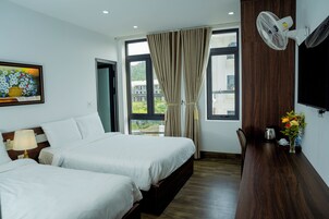 Premium bedding, down comforters, memory foam beds, free minibar items