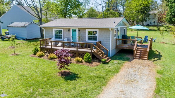 المنطقة المحيطة بالمنشأة