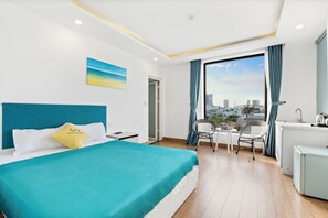 デラックス ダブルルーム | ミニバー、WiFi (無料)、ベッドシーツ