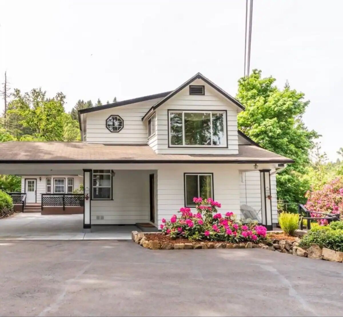 Eugene's Carriage House