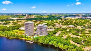 Exterior - Balcony Lake Views |  Pool, Gym, WiFi & Parking (Orlando)