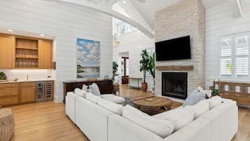 Smart TV, mesa de ping pong