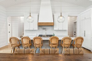 Interior - The Villa Pairidaeza - New Build With Pool (Isle of Palms)