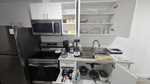 New decently furnished one bedroom suit at Rochdale Boulevard