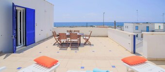 Penthouse Azzurra Sea View Near Beach