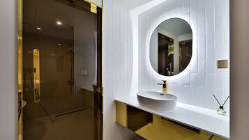 Premium Double Room | Bathroom