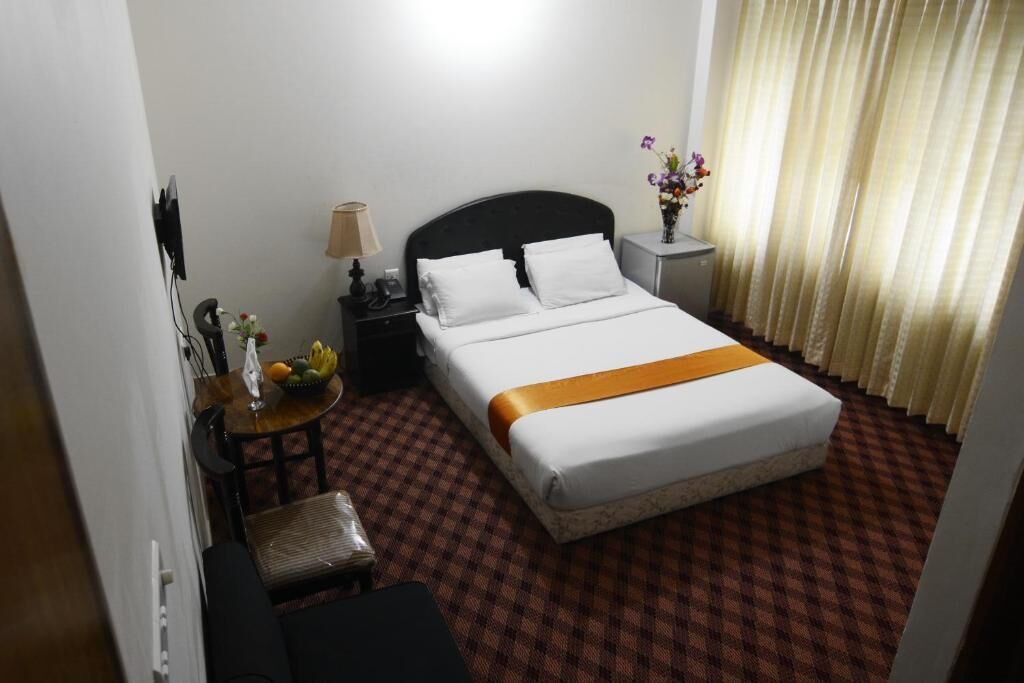 In-room safe, desk, soundproofing, free WiFi
