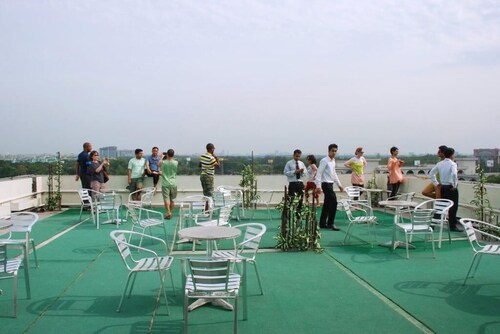 Hotel Holiday Xpress