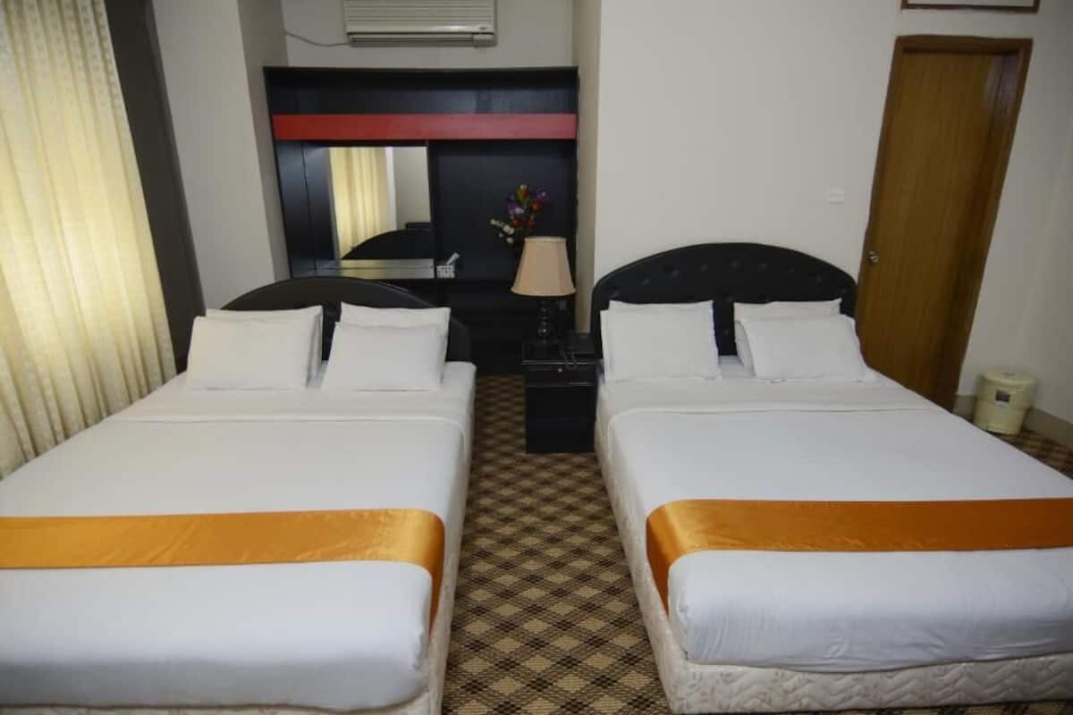 In-room safe, desk, soundproofing, free WiFi