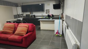 Flat-screen TV - Hakimo (Douchy-les-Mines)