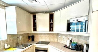 Cozy 2 bedroom near metro in JLT