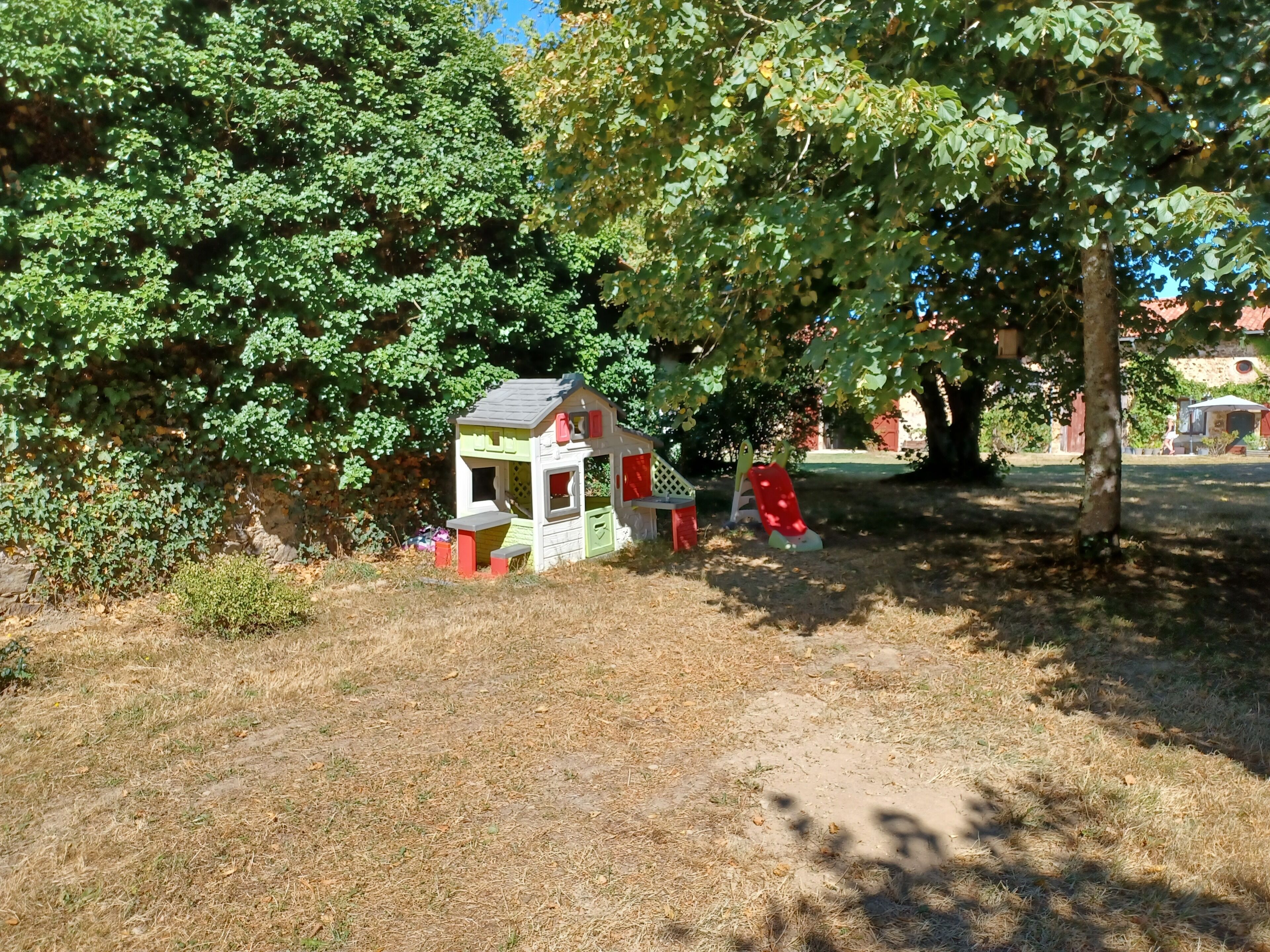 Children's play area - outdoor