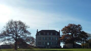 Façade de lâhĂ©bergement - soirĂ©e/nuit