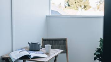 The Loft at Maple Cottages | 2 bedrooms, iron/ironing board, free WiFi, bed sheets