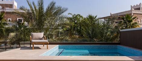 2 개의 야외 수영장