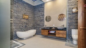 Hårføner, håndklær, såpe og sjampo