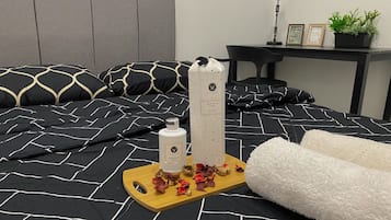 3 makuuhuonetta, silitysrauta/-lauta, ilmainen Wi-Fi, vuodevaatteet