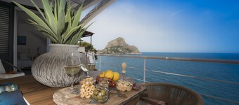 6 Bedroom Villa in Santa Flavia