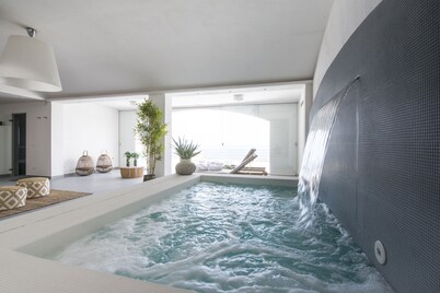 6 Bedroom Villa in Santa Flavia