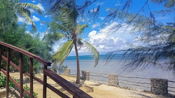 Plage privée, sable blanc, bar sur la plage
