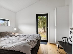 3 bedrooms, Internet