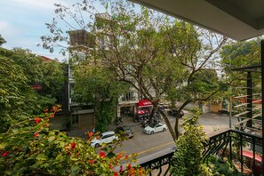 Suite estudio familiar, 2 camas de matrimonio, no fumadores, vistas a la ciudad | Vistas a la ciudad