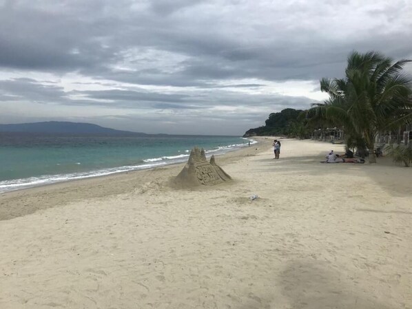 On the beach - Villa Pamana Inn Puerto Galera powered by Cocotel (Puerto Galera)