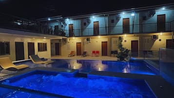 Piscina externa