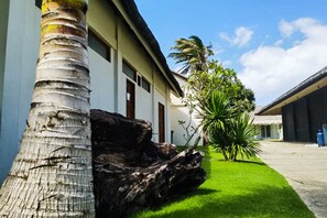 Exterior - Ikani Surf Resort (Pagudpud)