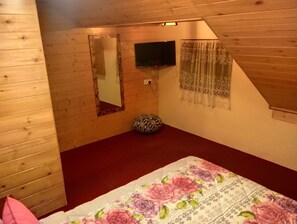 Double Room | Free WiFi - Misty Wood Cottage (Shanthipura)