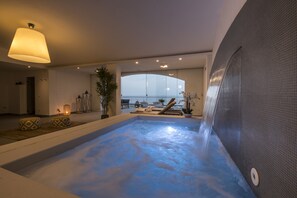 Piscine couverte, piscine extérieure