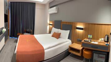 Comfort Double Room | Minibar, desk, soundproofing, free WiFi