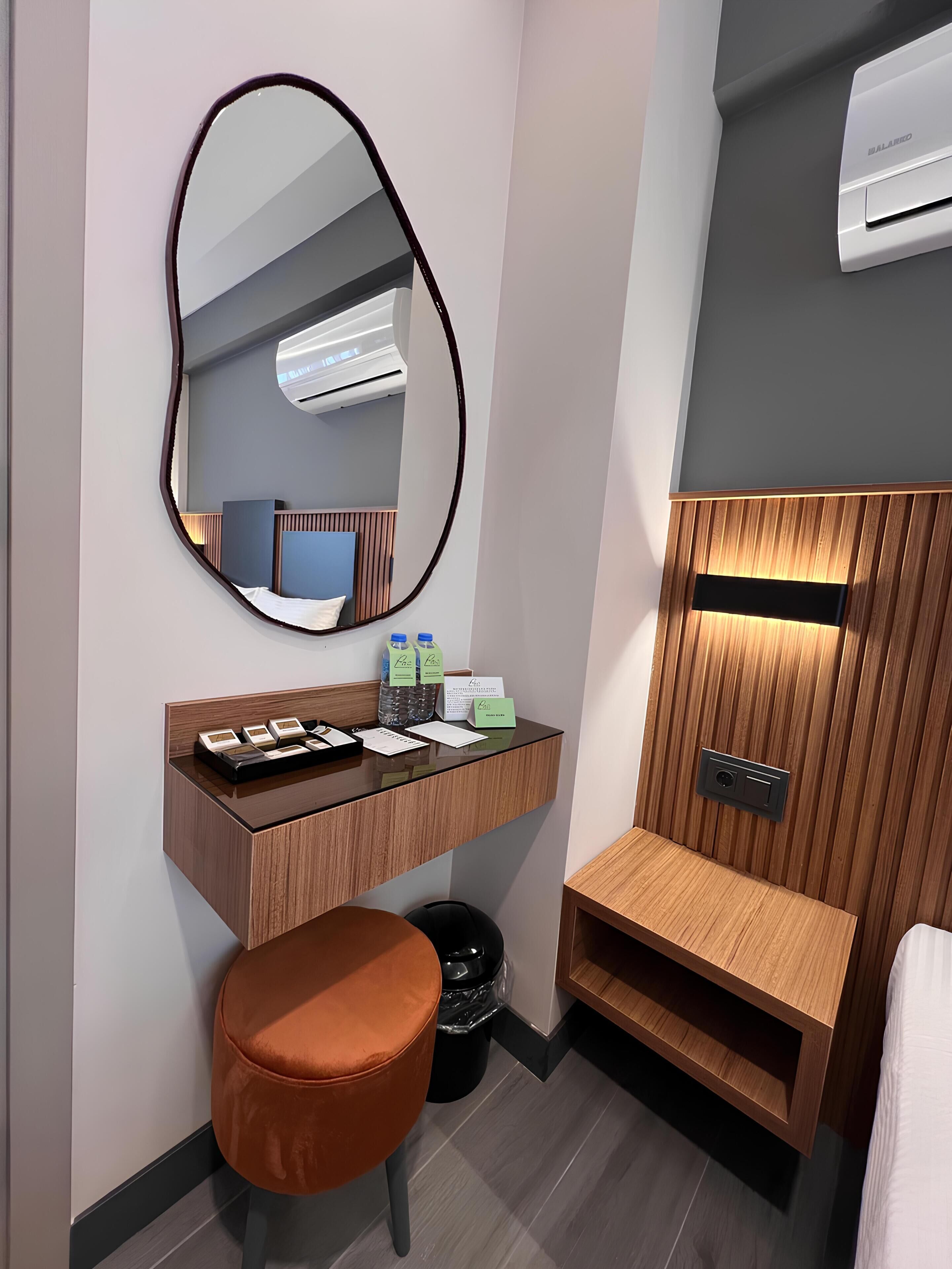Comfort Double Room | Minibar, desk, soundproofing, free WiFi