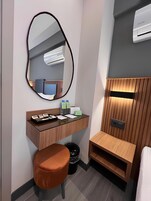 Minibar, desk, soundproofing, WiFi (free)