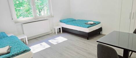 3 bedrooms, free WiFi, bed sheets