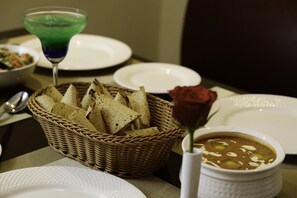 الطعام والشراب