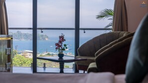 Chambre Premium, balcon, vue mer | Literie de qualité supérieure, bureau, chambres insonorisées