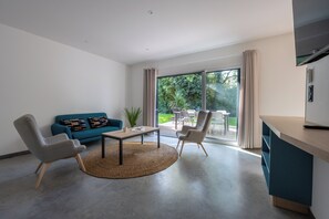 Maison Duplex | Eget kjøkken | Minikjøleskap, mikrobølgeovn, kokeplater og espressomaskin