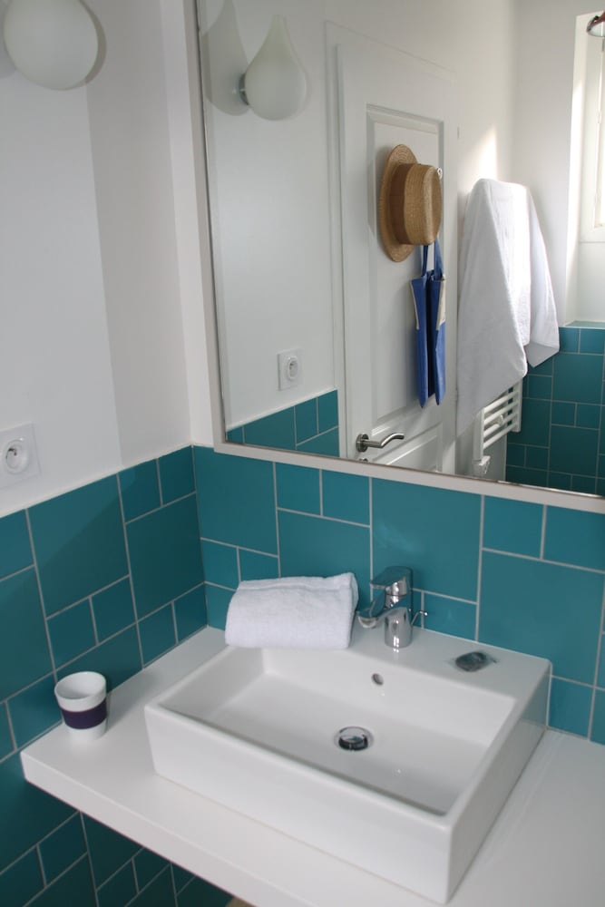 Côté Océan by null