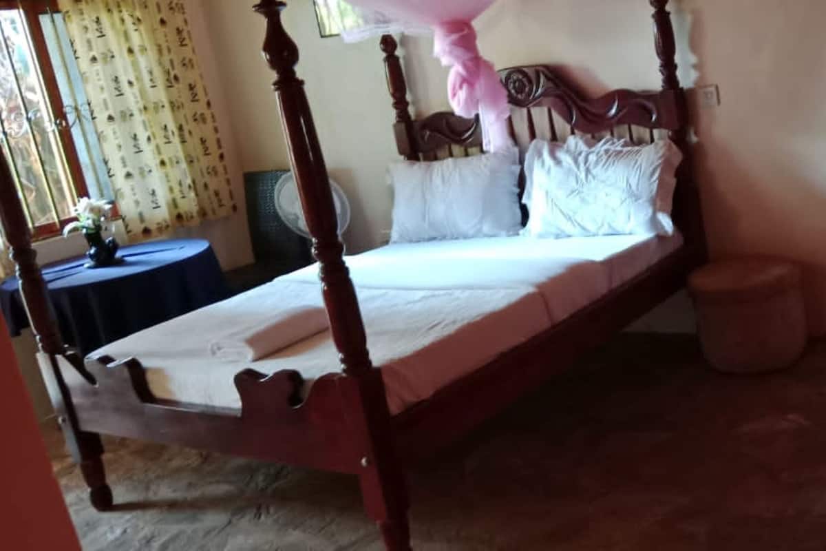 Basic Double Room, 1 Double Bed, Non Smoking, Garden View | Blackout drapes, soundproofing, iron/ironing board (on request)