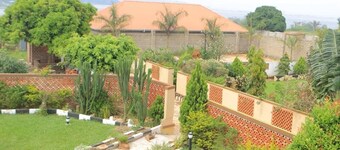 Alice Gardens and Campsite