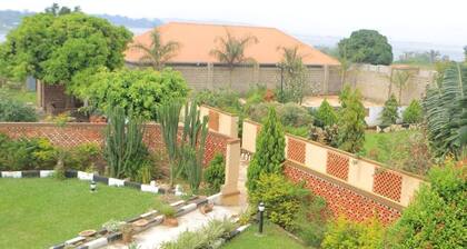 Alice Gardens and Campsite