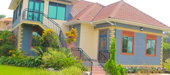 Alice Gardens and Campsite